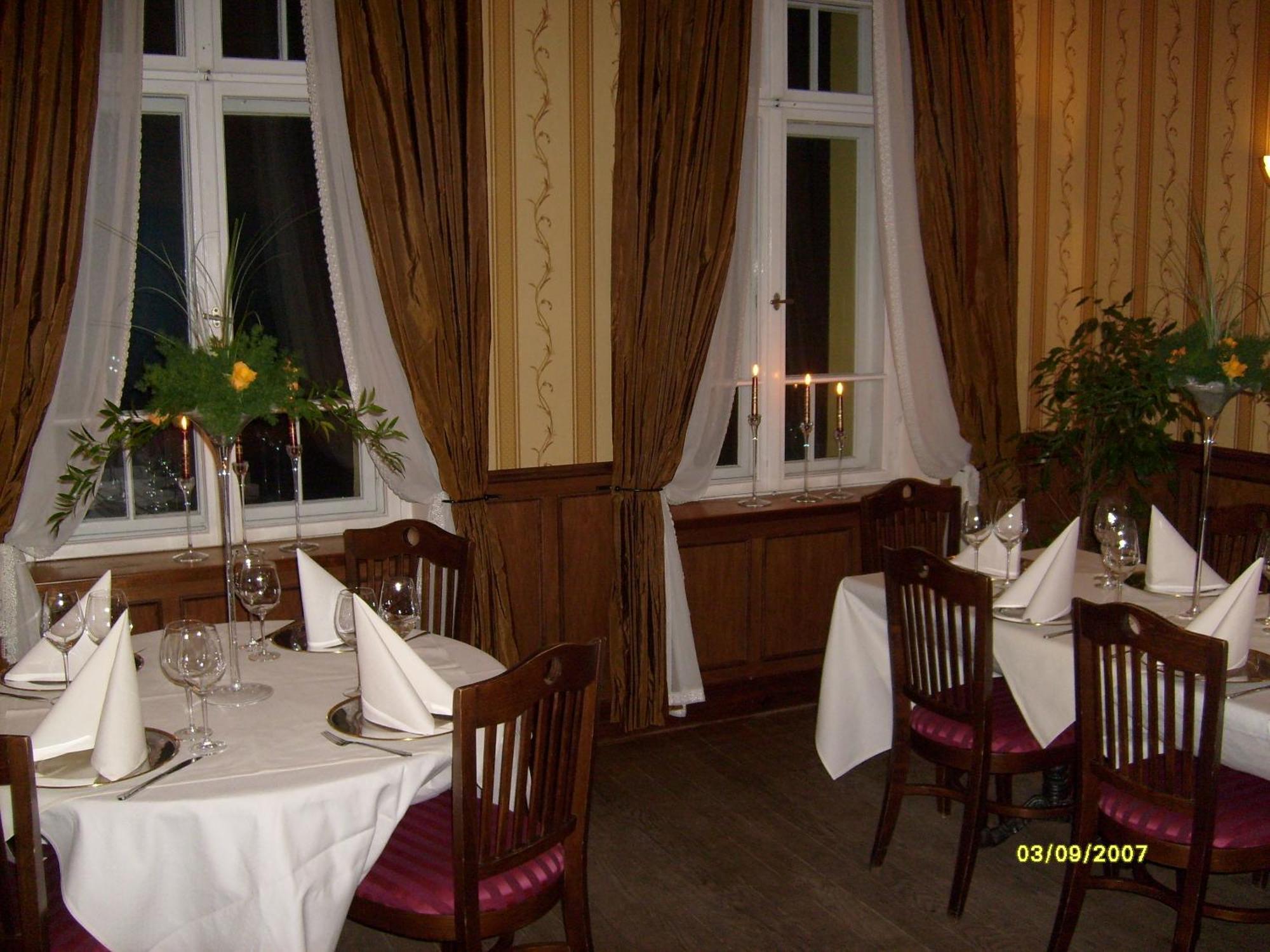 Pensjonat - Restauracja Zolty Domek Щецінек Екстер'єр фото